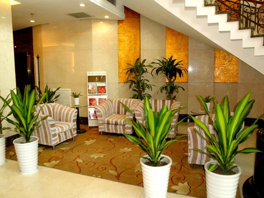 Overseas Chinese International Hotel Qingdao Exterior foto